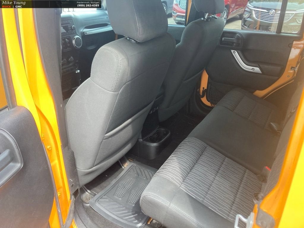 2012 Jeep Wrangler Unlimited Sahara