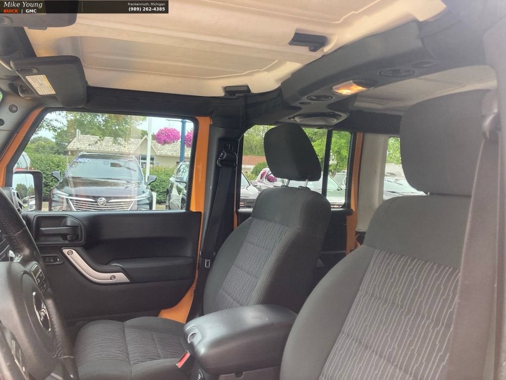2012 Jeep Wrangler Unlimited Sahara
