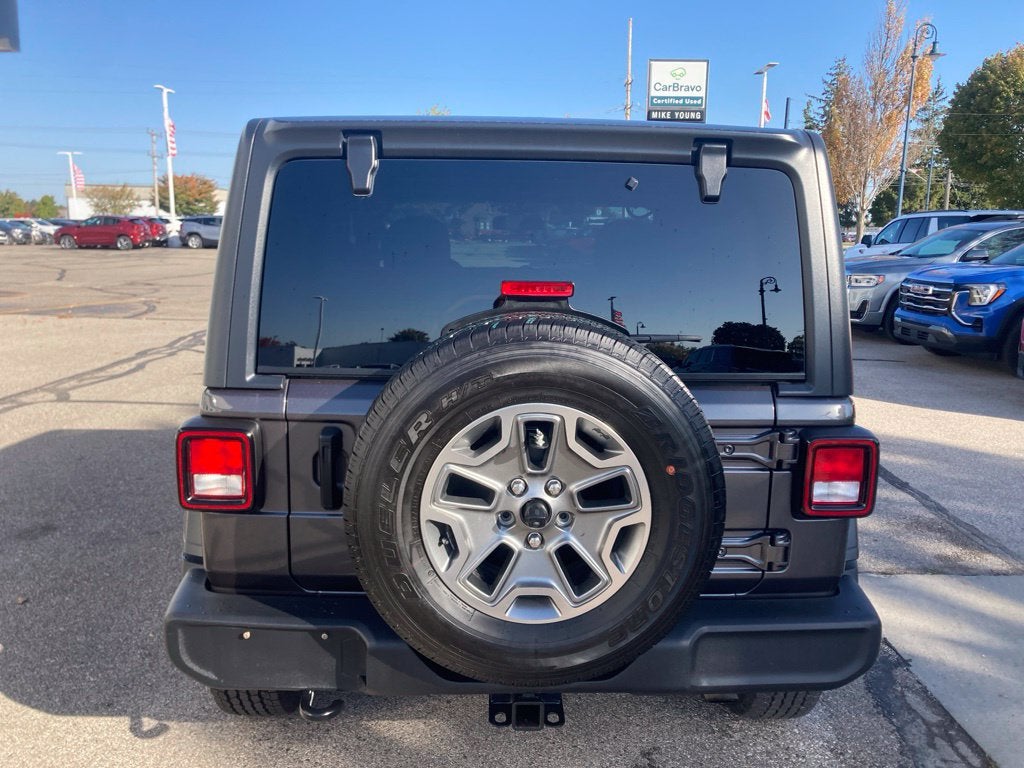 2021 Jeep Wrangler Sport S 4x4