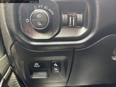 2019 RAM 1500 Big Horn/Lone Star Crew Cab 4x4 5'7" Box