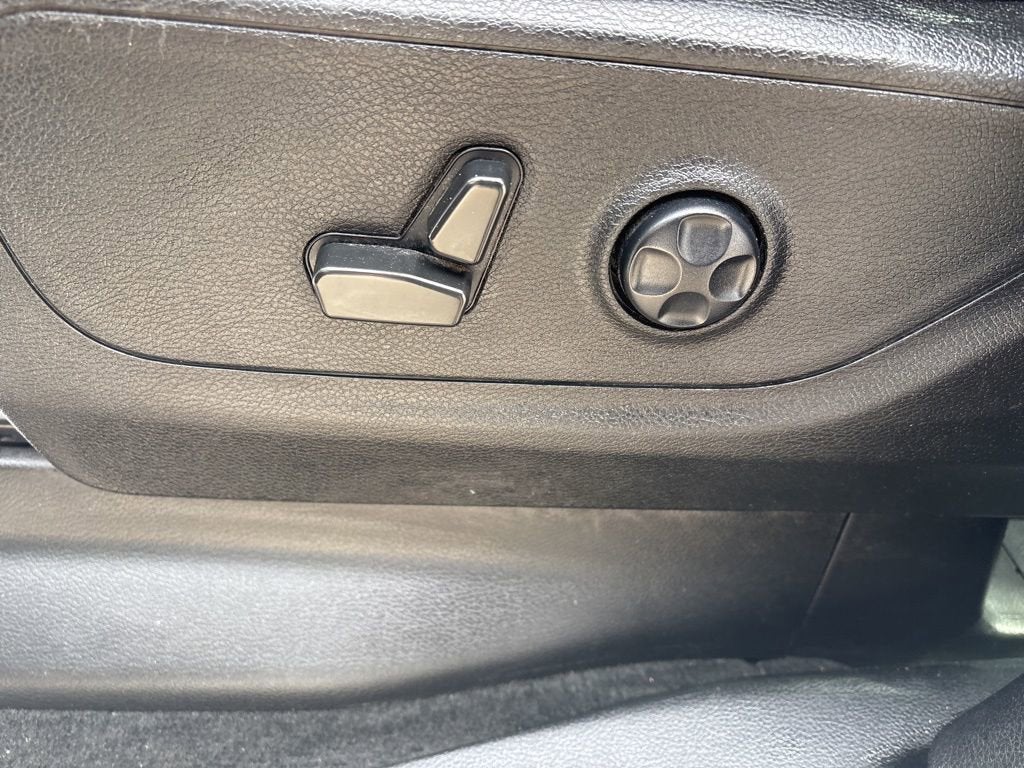 2021 RAM 1500 Big Horn Crew Cab 4x4 6'4" Box