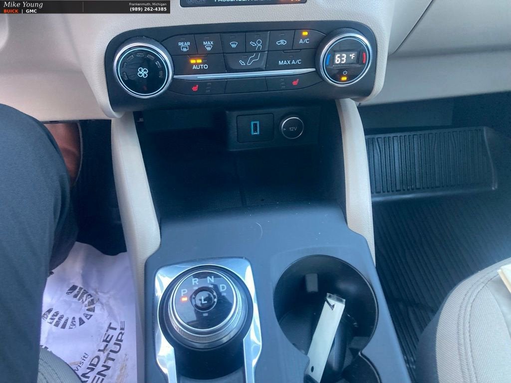 2020 Ford Escape SE