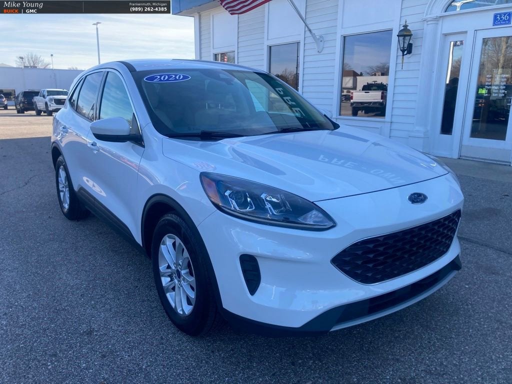 2020 Ford Escape SE