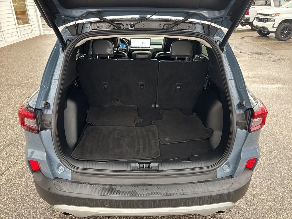 2025 Ford Escape Platinum