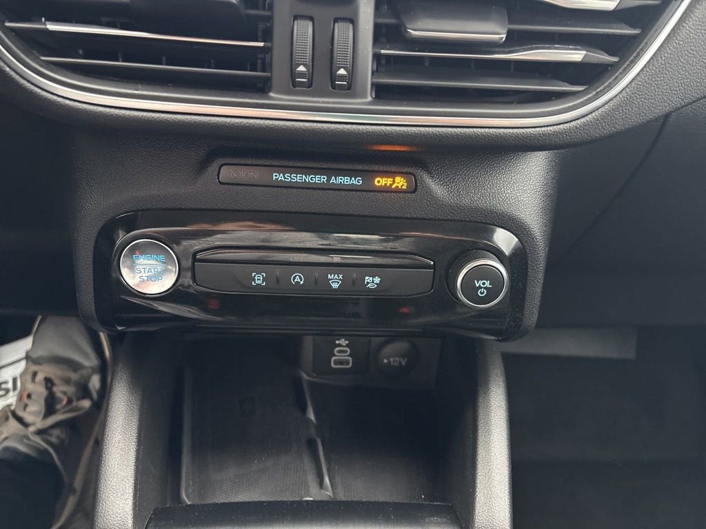 2025 Ford Escape Platinum