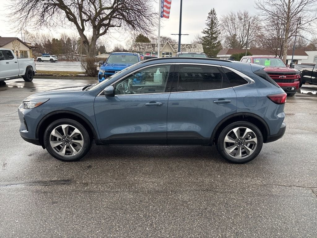 2025 Ford Escape Platinum