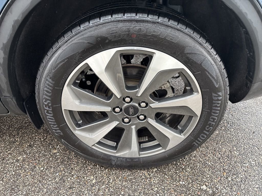 2025 Ford Escape Platinum