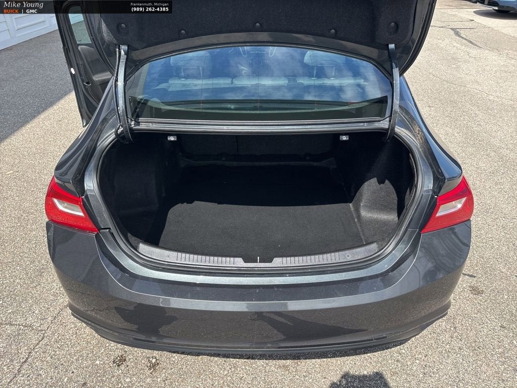 2018 Chevrolet Malibu LS