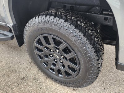 2025 Chevrolet Colorado WT/LT