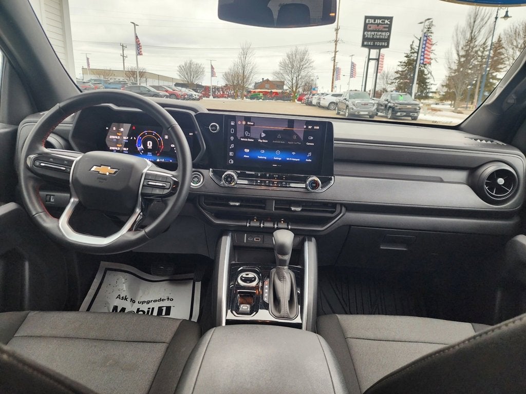 2025 Chevrolet Colorado WT/LT