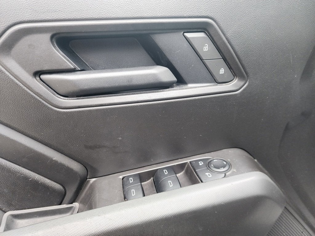 2025 Chevrolet Colorado WT/LT