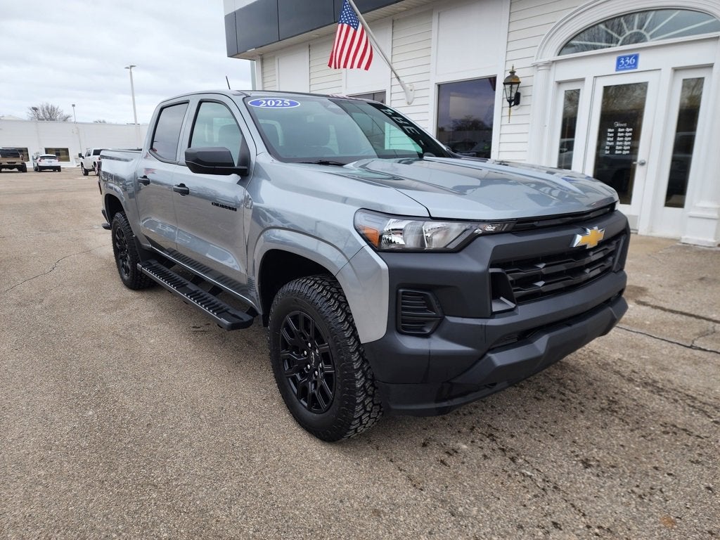2025 Chevrolet Colorado WT/LT
