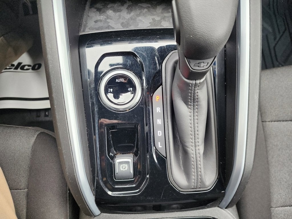 2025 Chevrolet Colorado WT/LT