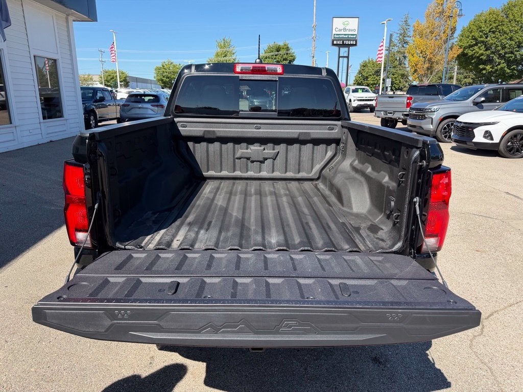 2026 Chevrolet Colorado ZR2 - Photo 9