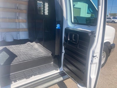 2025 Chevrolet Express Cargo WT