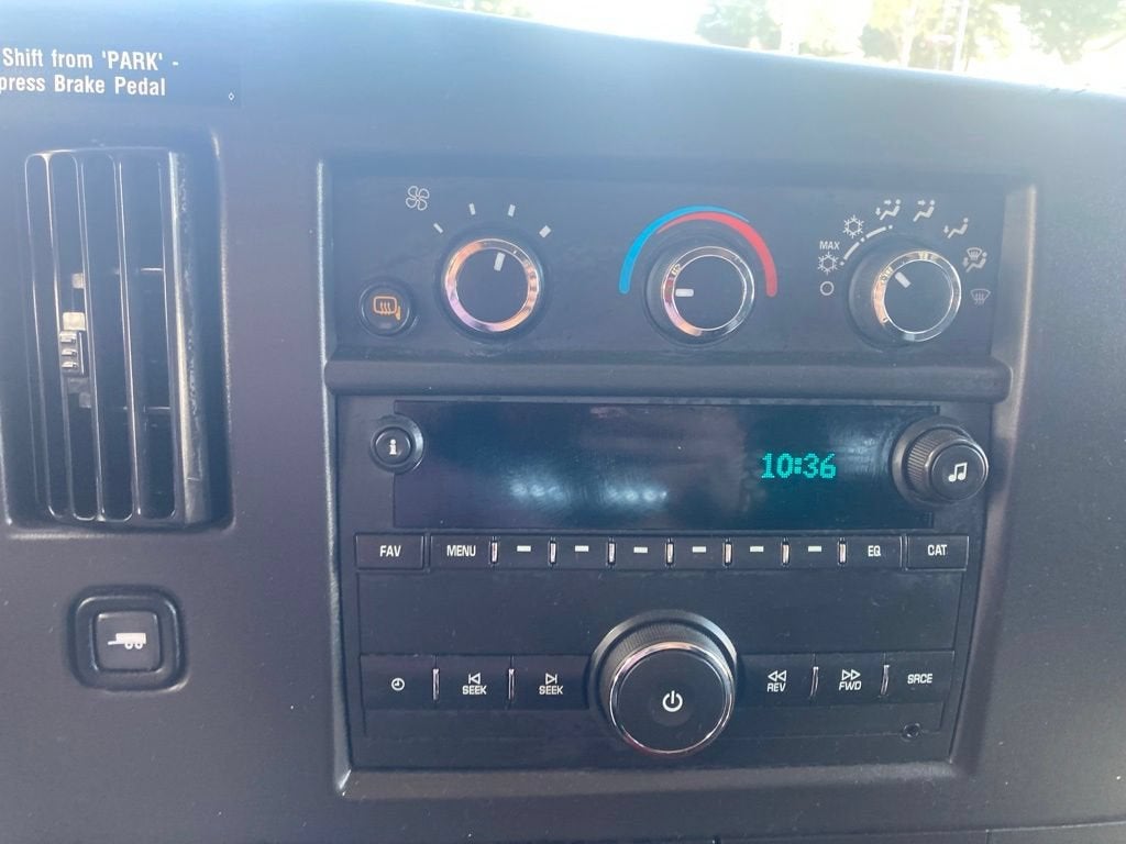 2025 Chevrolet Express Cargo WT
