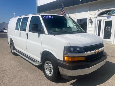 2025 Chevrolet Express Cargo WT