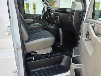2025 Chevrolet Express Cargo WT