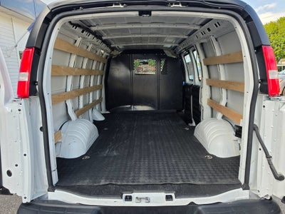 2025 Chevrolet Express Cargo WT