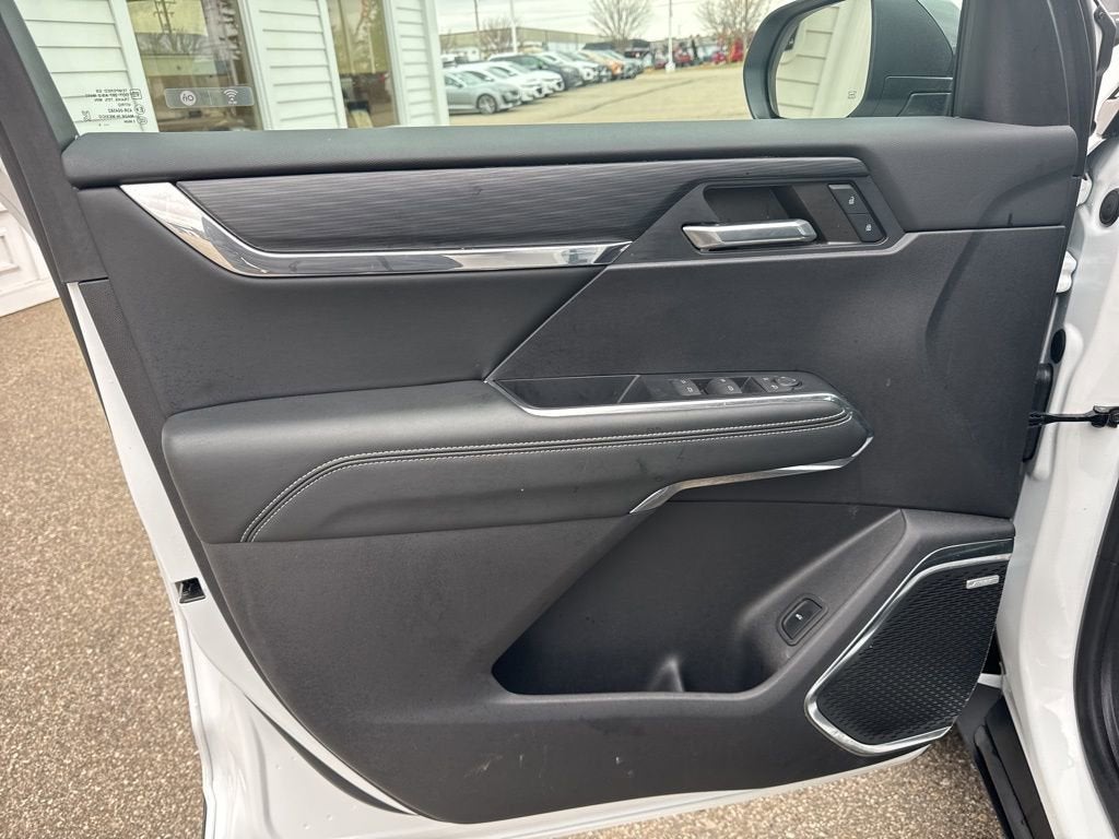 2024 GMC Acadia Elevation