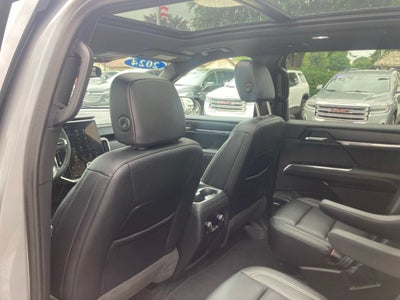 2024 GMC Acadia Elevation
