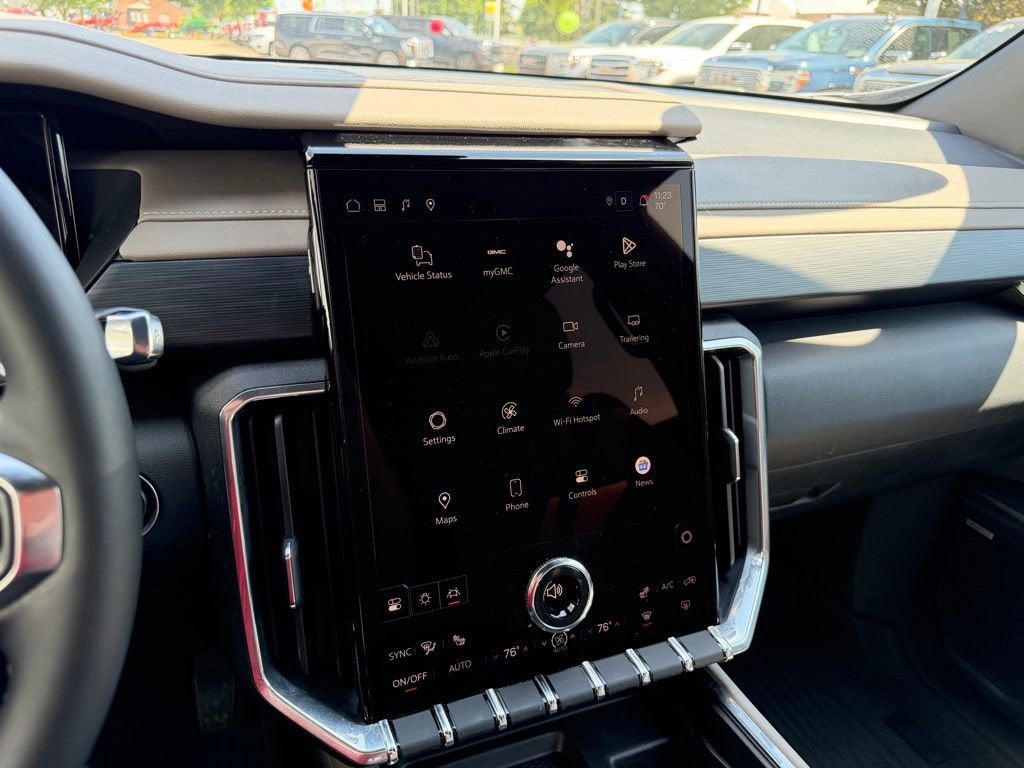 2024 GMC Acadia Elevation