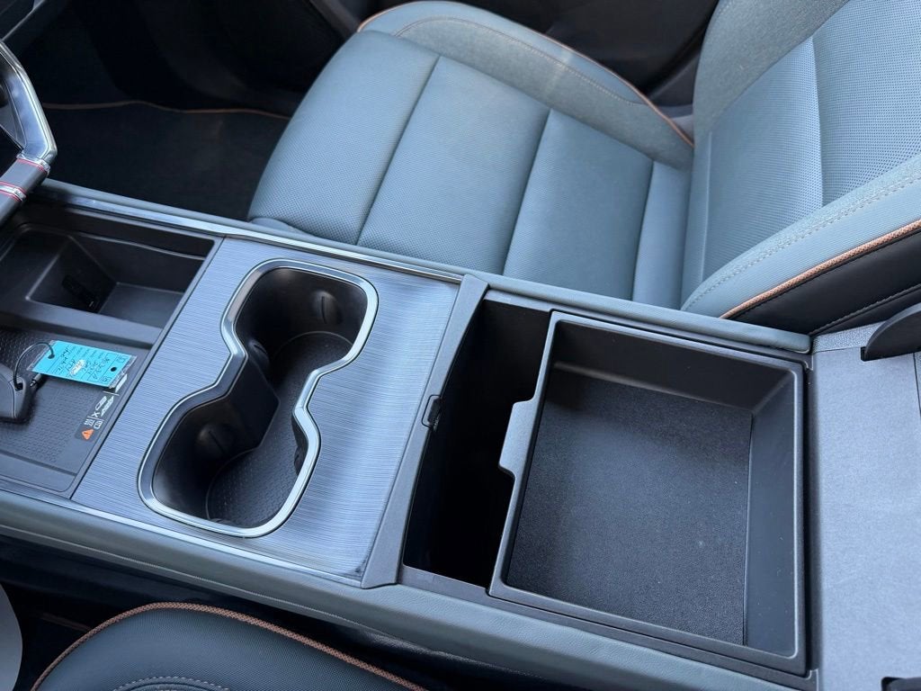 2024 GMC Acadia AT4