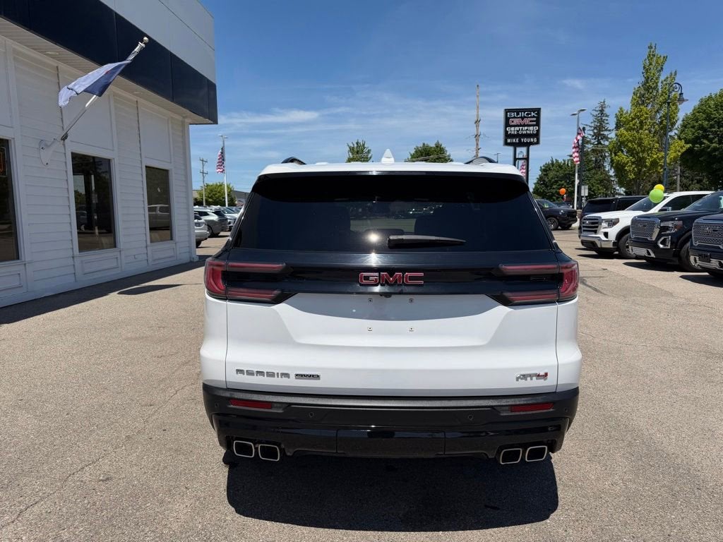 2024 GMC Acadia AT4