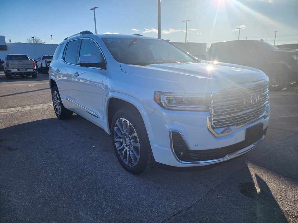 2023 GMC Acadia Denali
