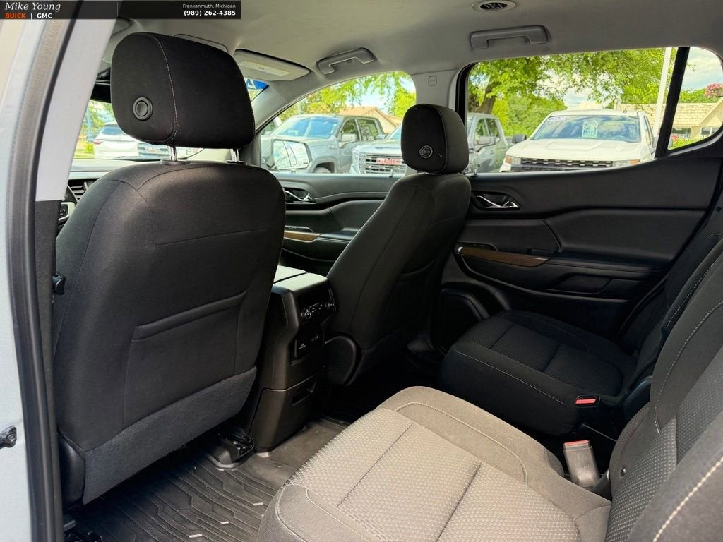 2023 GMC Acadia SLE