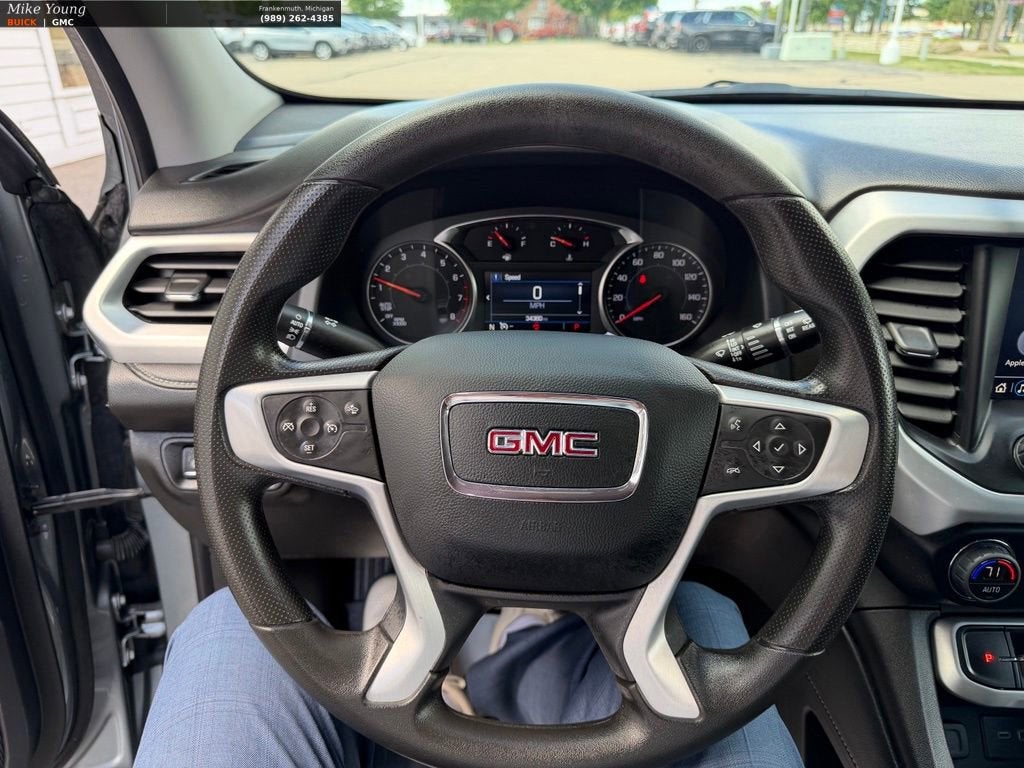 2023 GMC Acadia SLE