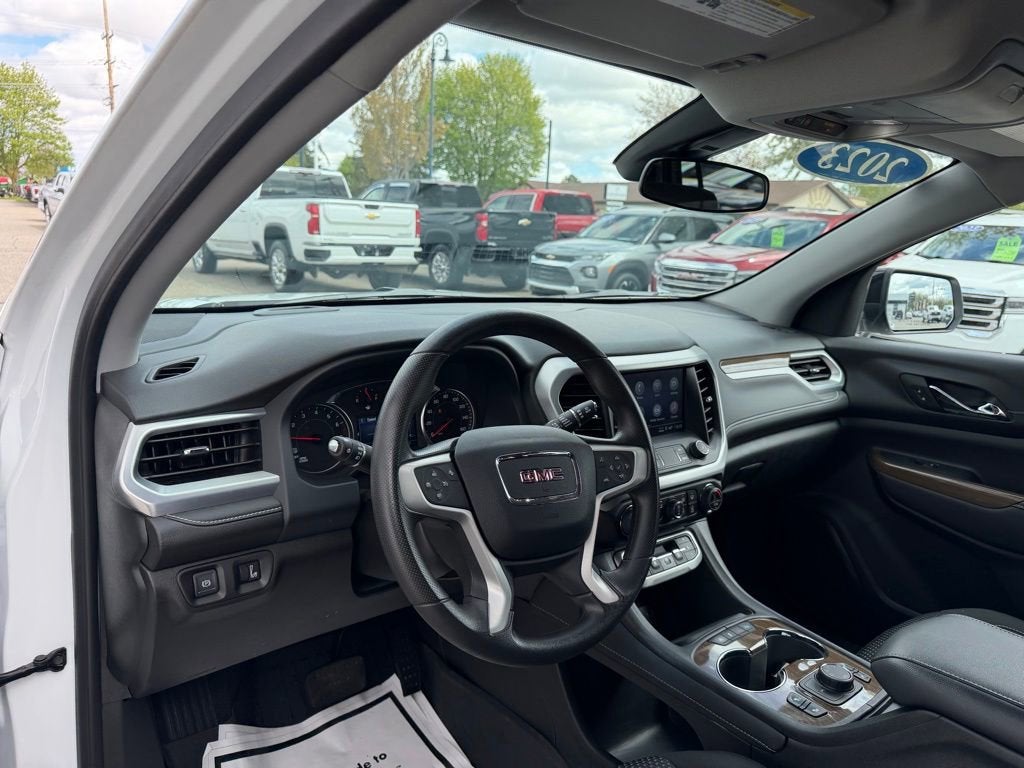 2023 GMC Acadia SLE