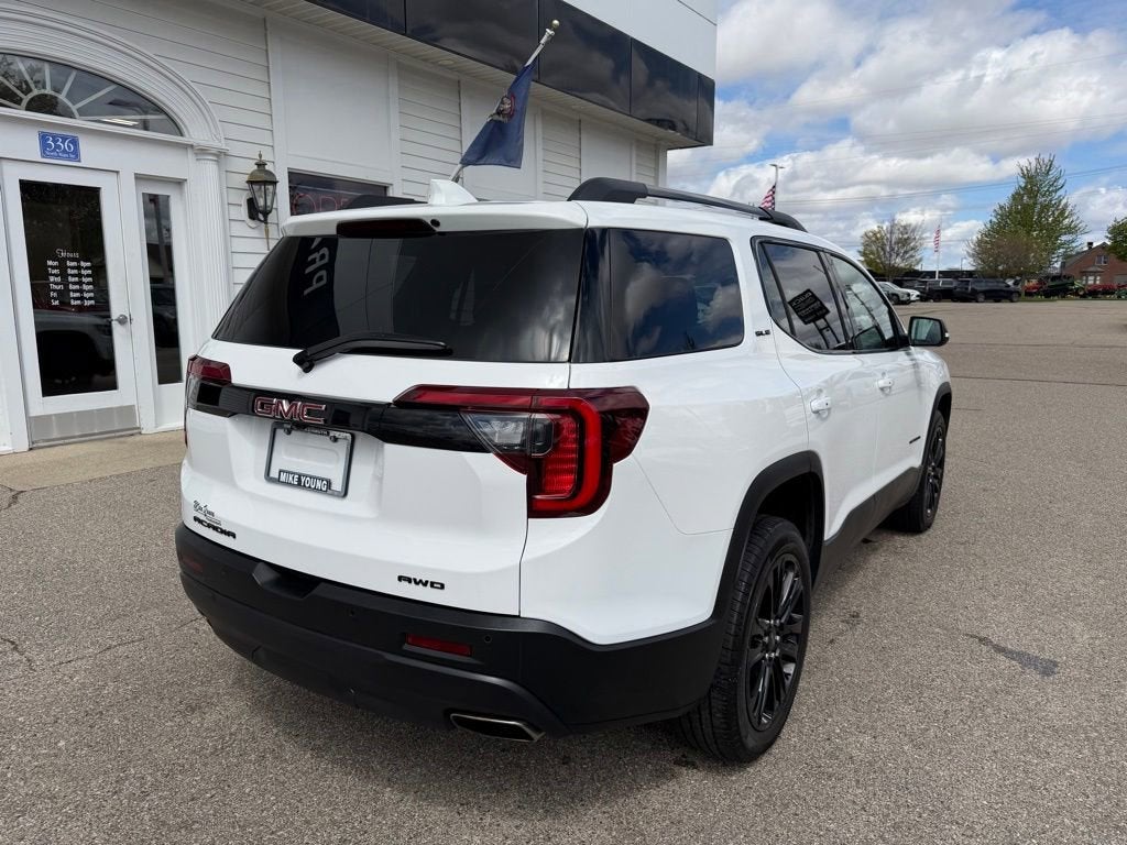 2023 GMC Acadia SLE
