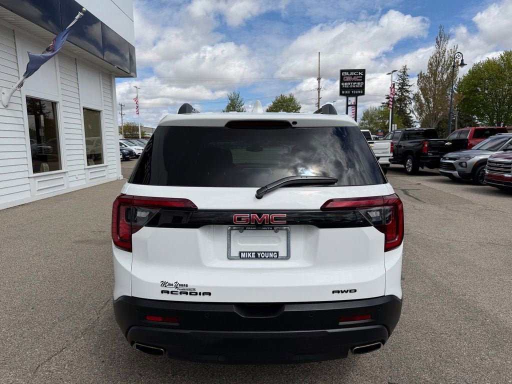 2023 GMC Acadia SLE