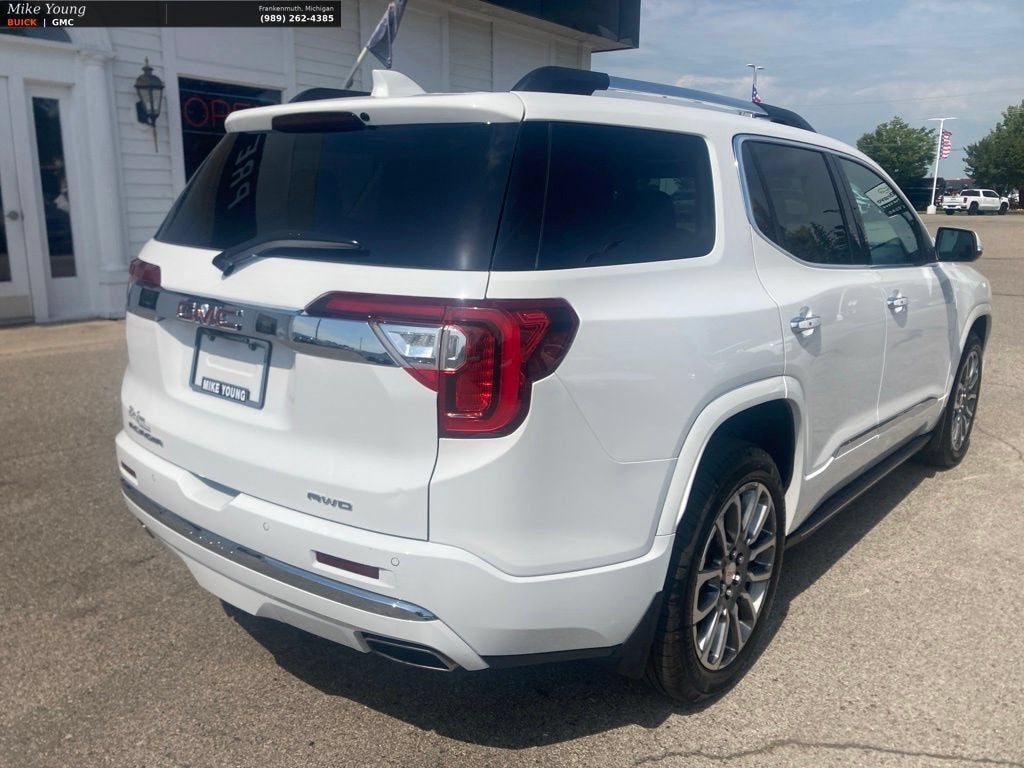 2023 GMC Acadia Denali
