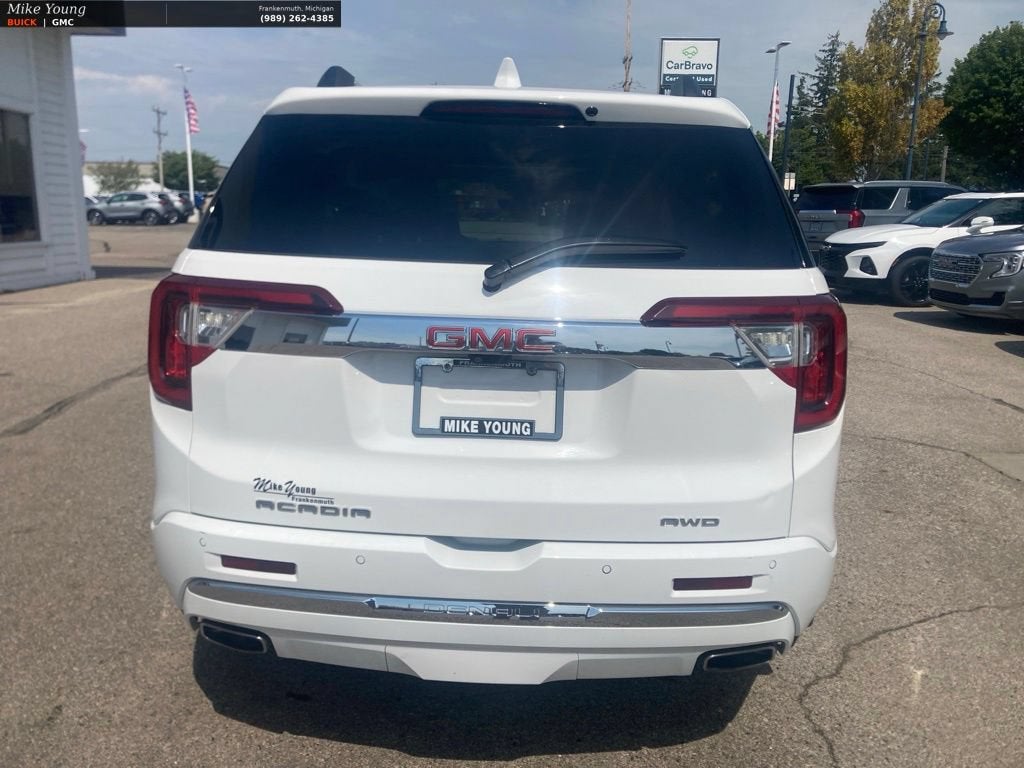 2023 GMC Acadia Denali