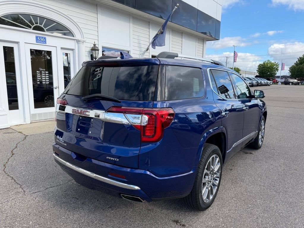 2023 GMC Acadia Denali