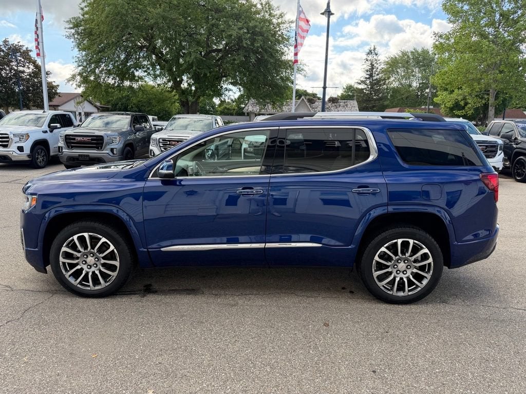 2023 GMC Acadia Denali