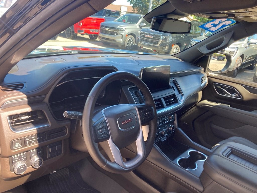 2023 GMC Yukon SLT