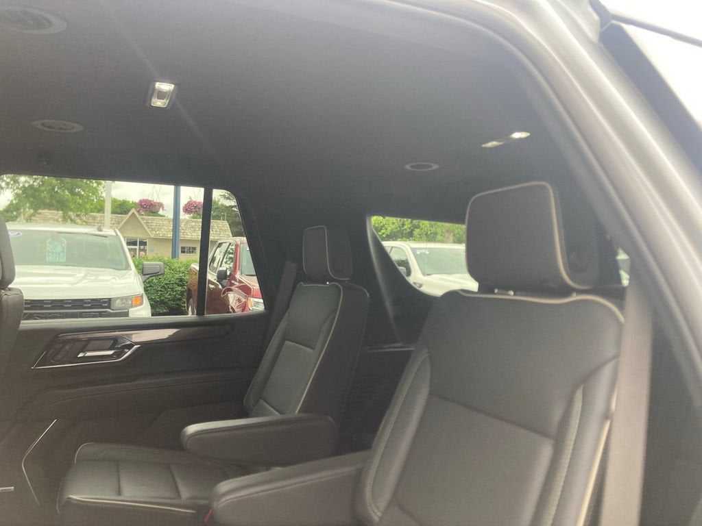 2025 GMC Yukon Elevation