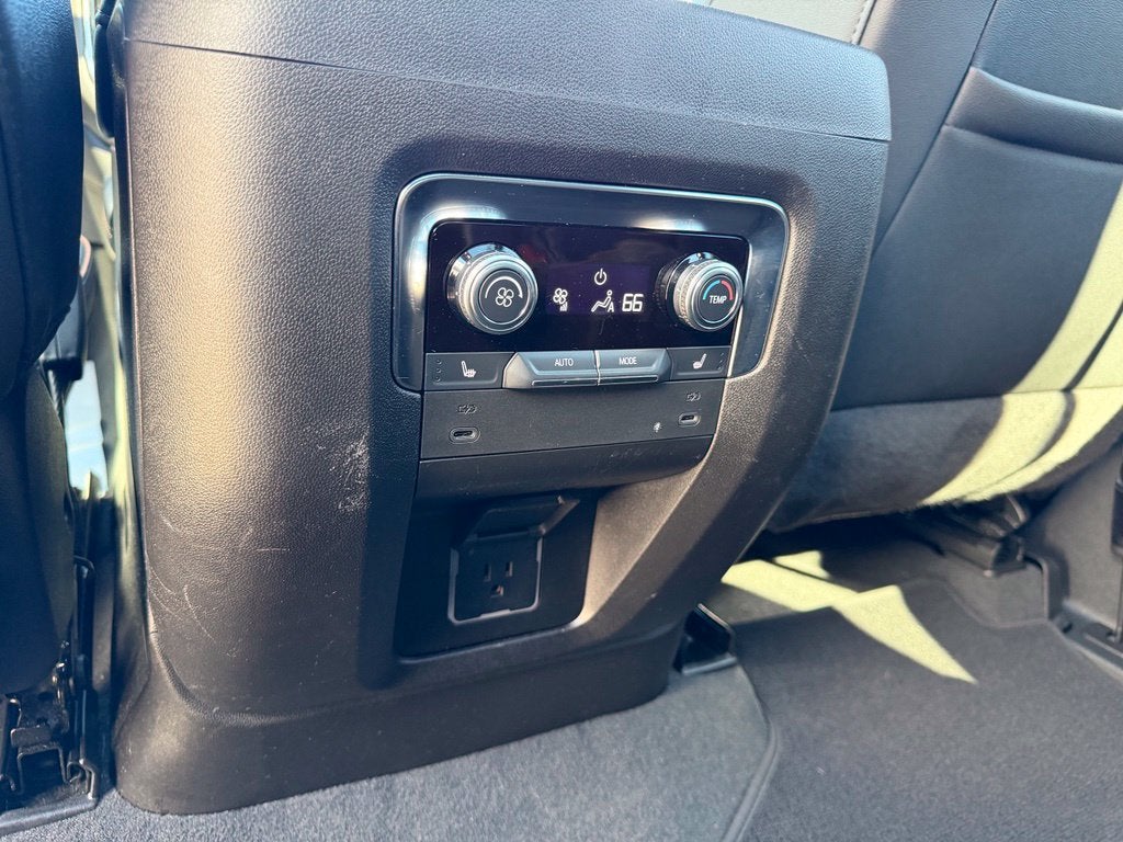 2025 GMC Yukon AT4