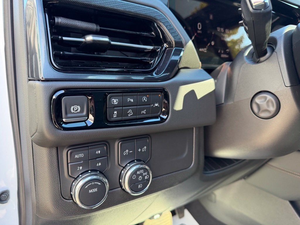 2025 GMC Yukon AT4