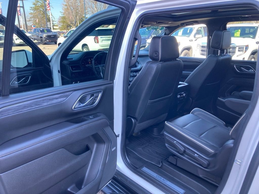 2022 GMC Yukon XL SLT