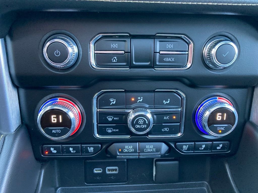 2022 GMC Yukon XL SLT