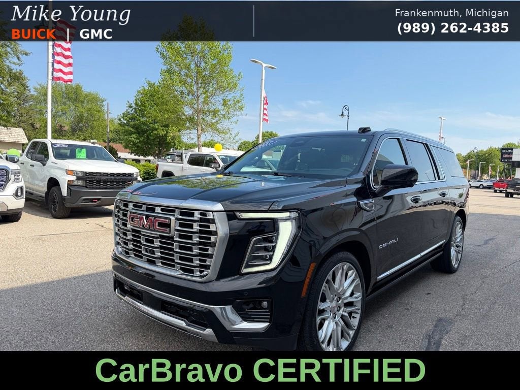 2025 GMC Yukon Denali AWD's photo