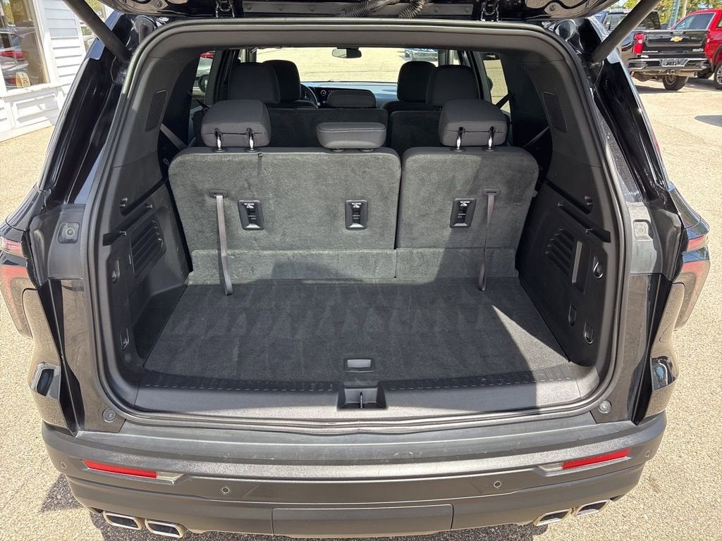 2024 Chevrolet Traverse LS