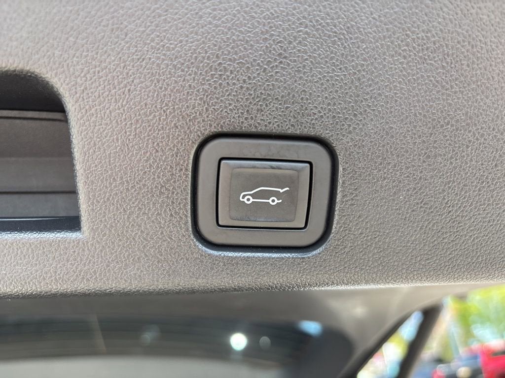 2024 Chevrolet Traverse LS