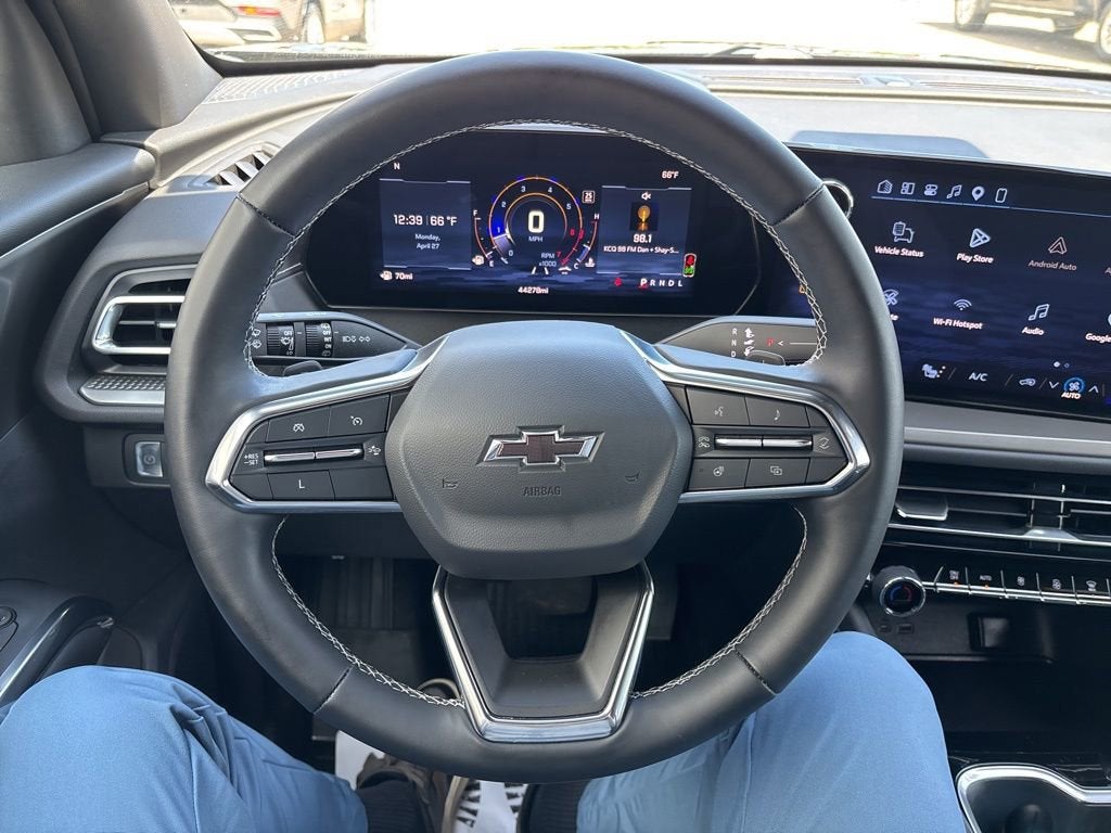 2024 Chevrolet Traverse LS