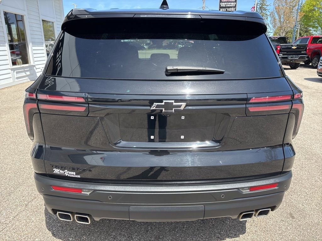 2024 Chevrolet Traverse LS
