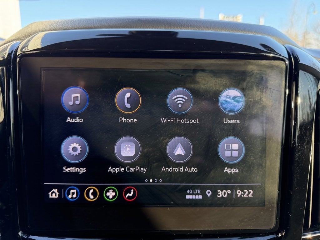 2022 Chevrolet Traverse LT Cloth